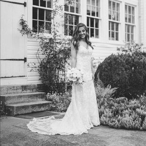 Ivory wedding dress